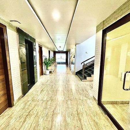 Gr Palace, In Front Of Sea-Beach With Breakfast, Swimming-Pool, Fully Air-Conditioned, Hotel With Parking Availability Puri Exterior foto